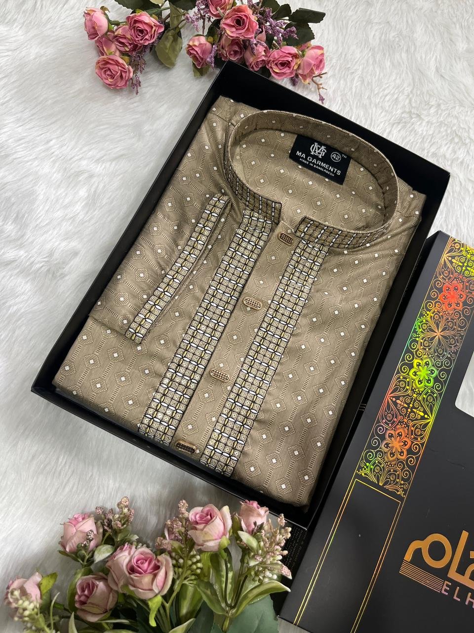 ডিজিটাল প্রিন্টেড সিকুয়েন্স এমব্রয়ডারি পাঞ্জাবি